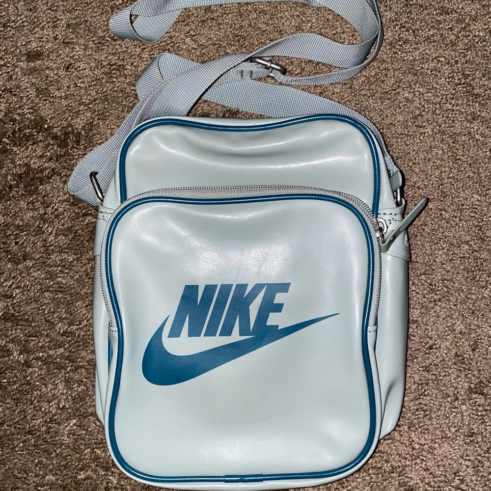 Nike mini crossbag